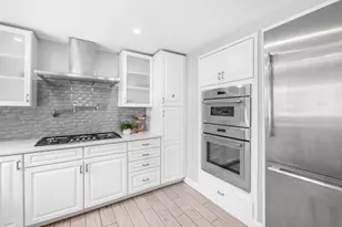 62 Elm St, Melrose, MA 02176 - Photo 16