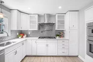 62 Elm St, Melrose, MA 02176 - Photo 14