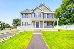 8 Country Ln, Billerica, MA 01821 - Photo 2
