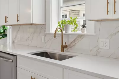 29-31 Cushing St #3, Cambridge, MA 02138 - Photo 8