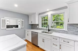10 Forrest Rd, Walpole, MA 02081 - Photo 8