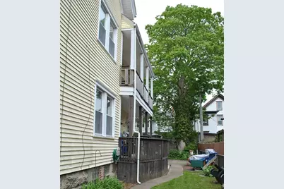 85 Campbell St, New Bedford, MA 02740 - Photo 4