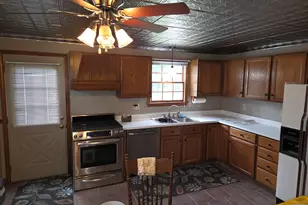 1451-1453 Carew St, Springfield, MA 01104 - Photo 12