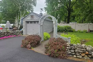 1451-1453 Carew St, Springfield, MA 01104 - Photo 6