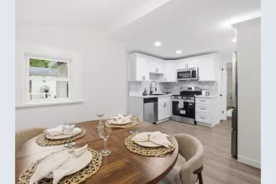 41 Bridgeport St, Worcester, MA 01604 - Photo 8