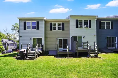 30 Mountainshire Dr #30, Worcester, MA 01606 - Photo 2