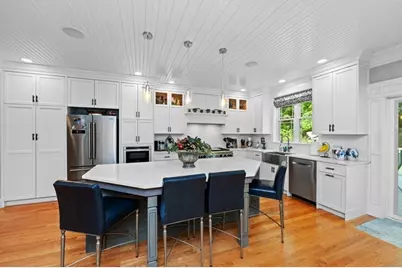 456 Chestnut St, Needham, MA 02492 - Photo 6