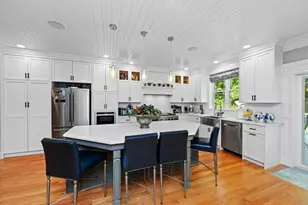 456 Chestnut St, Needham, MA 02492 - Photo 6