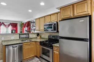 24 Harris St, Peabody, MA 01960 - Photo 14