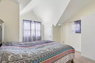 24 Harris St, Peabody, MA 01960 - Photo 22