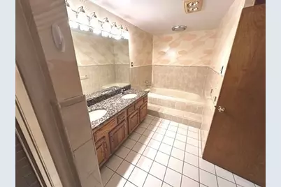 124 Hampton Rd #-, Sharon, MA 02067 - Photo 18