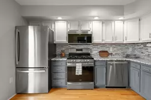 19 Dixfield, Boston, MA 02127 - Photo 12