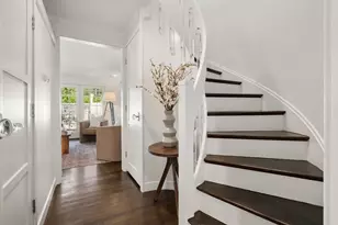 11 Oak St, Wellesley, MA 02482 - Photo 4