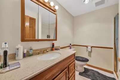 101 Long Hill Dr, Leominster, MA 01453 - Photo 22