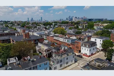 35 Swallow St #3, Boston, MA 02127 - Photo 12