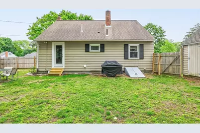 14 Amherst St, Grafton, MA 01536 - Photo 20