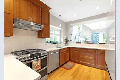 17 Wadsworth Ln #17, Wayland, MA 01778 - Photo 2
