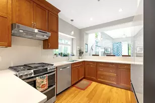 17 Wadsworth Ln, Wayland, MA 01778 - Photo 2