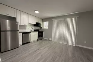 565 Hyde Park Ave, Boston, MA 02131 - Photo 10
