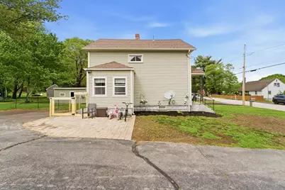 235 Union St, Northbridge, MA 01588 - Photo 32