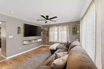235 Union St, Northbridge, MA 01588 - Photo 10