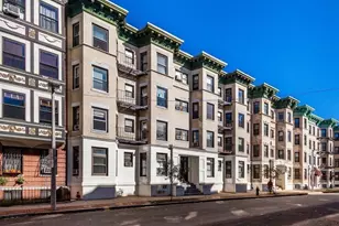 65 Burbank St, Boston, MA 02115 - Photo 12