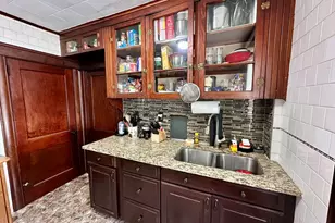 150 Crawford St, Fall River, MA 02724 - Photo 10