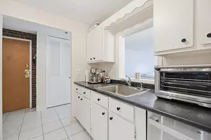 46 Greentree Ln, Weymouth, MA 02190 - Photo 4