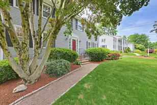 7 Cahill Park Dr, Framingham, MA 01702 - Photo 4