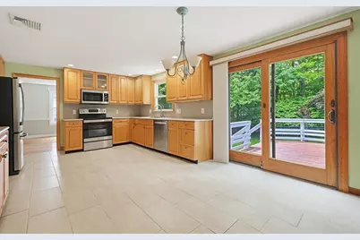 7 Cahill Park Dr, Framingham, MA 01702 - Photo 24