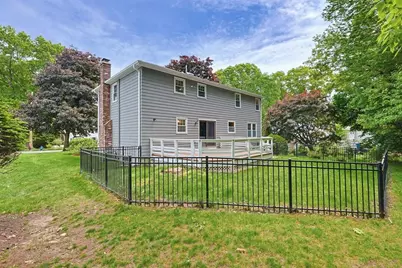 7 Cahill Park Dr, Framingham, MA 01702 - Photo 10