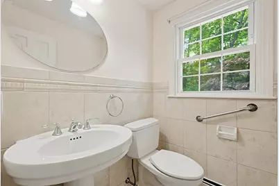 7 Cahill Park Dr, Framingham, MA 01702 - Photo 32