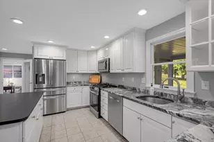 84 Robin Hill Rd, Chelmsford, MA 01824 - Photo 8