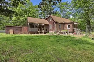 51 Adams St, Wilmington, MA 01887 - Photo 2