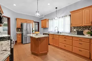 288 St James Ave, Springfield, MA 01109 - Photo 12