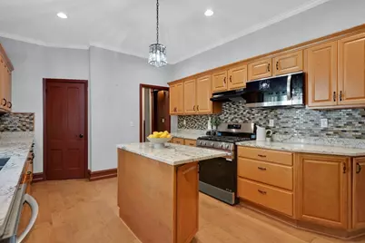 288 Saint James Ave, Springfield, MA 01109 - Photo 14