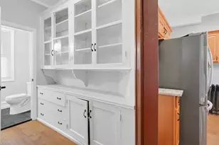 288 St James Ave, Springfield, MA 01109 - Photo 16