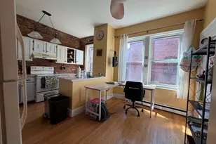 33 Kent St, Brookline, MA 02445 - Photo 4