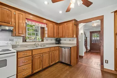 146 Purchase St, Milford, MA 01757 - Photo 16