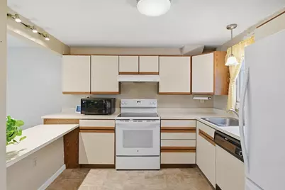 79 Chapin Greene #79, Ludlow, MA 01056 - Photo 10