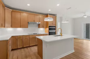 320 Martins Lndg, North Reading, MA 01864 - Photo 2