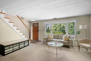 15 Hartshorne Rd, Wakefield, MA 01880 - Photo 4