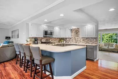 15 Hartshorne Rd, Wakefield, MA 01880 - Photo 10