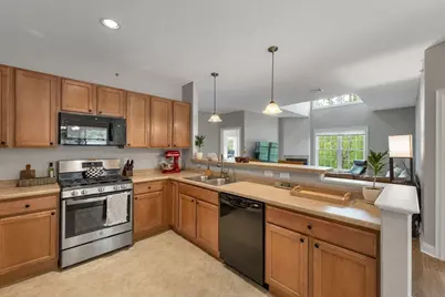 17 Roundabout Way #5, Manchester, NH 03102 - Photo 14