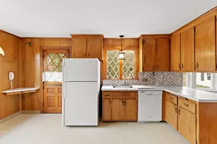 35 Badger Rd, Medford, MA 02155 - Photo 14