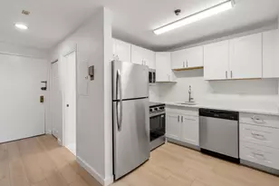 160 Commonwealth, Boston, MA 02116 - Photo 4