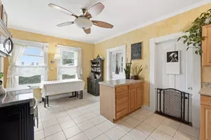 14 Seagrave St, Uxbridge, MA 01569 - Photo 6