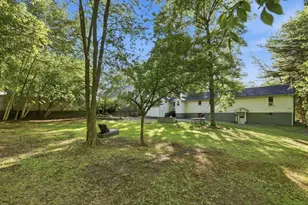111 Pleasant St, Ayer, MA 01432 - Photo 30