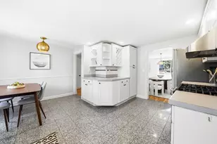 17 Woodhaven Rd, Newton, MA 02468 - Photo 16