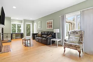 17 Wellesley St, Weston, MA 02493 - Photo 8
